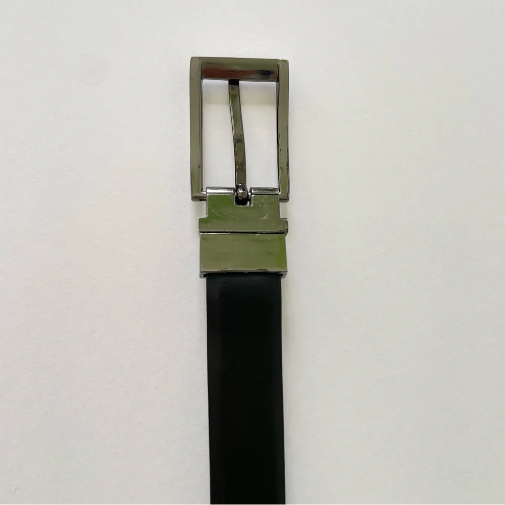 Boy’s Reversible Leather Belt Size Small 22-24 Brown Black Silver Buckle
